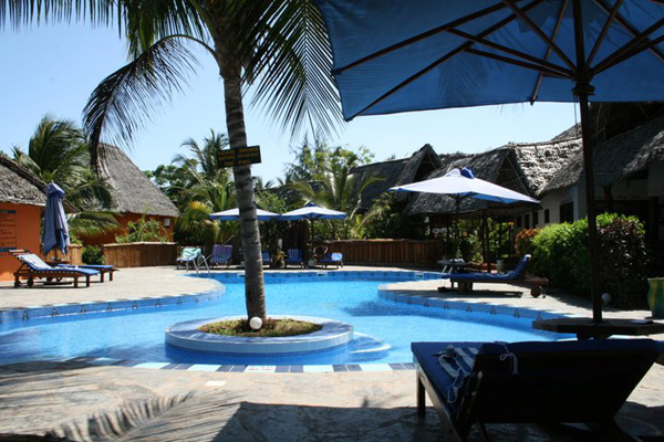 Mnarani Beach Cottages pool in Nungwi
